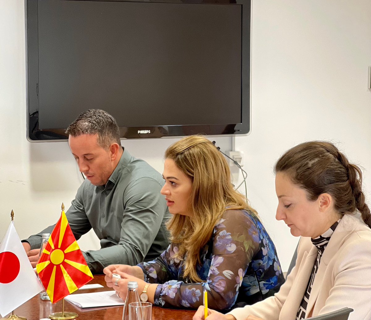 drita_abdiu's tweet photo. 🇯🇵 Grateful for Japan's support since 🇲🇰independence! Met Ambassador Otsuka Kazuya to thank for ongoing aid in health, education, and municipal development ➡️ approximately €422M from Japanese taxpayers. Also, yearly €500K through Small Grants Program. 🙏🇯🇵 #JapanSupport https://t.co/NLYwABeqEi