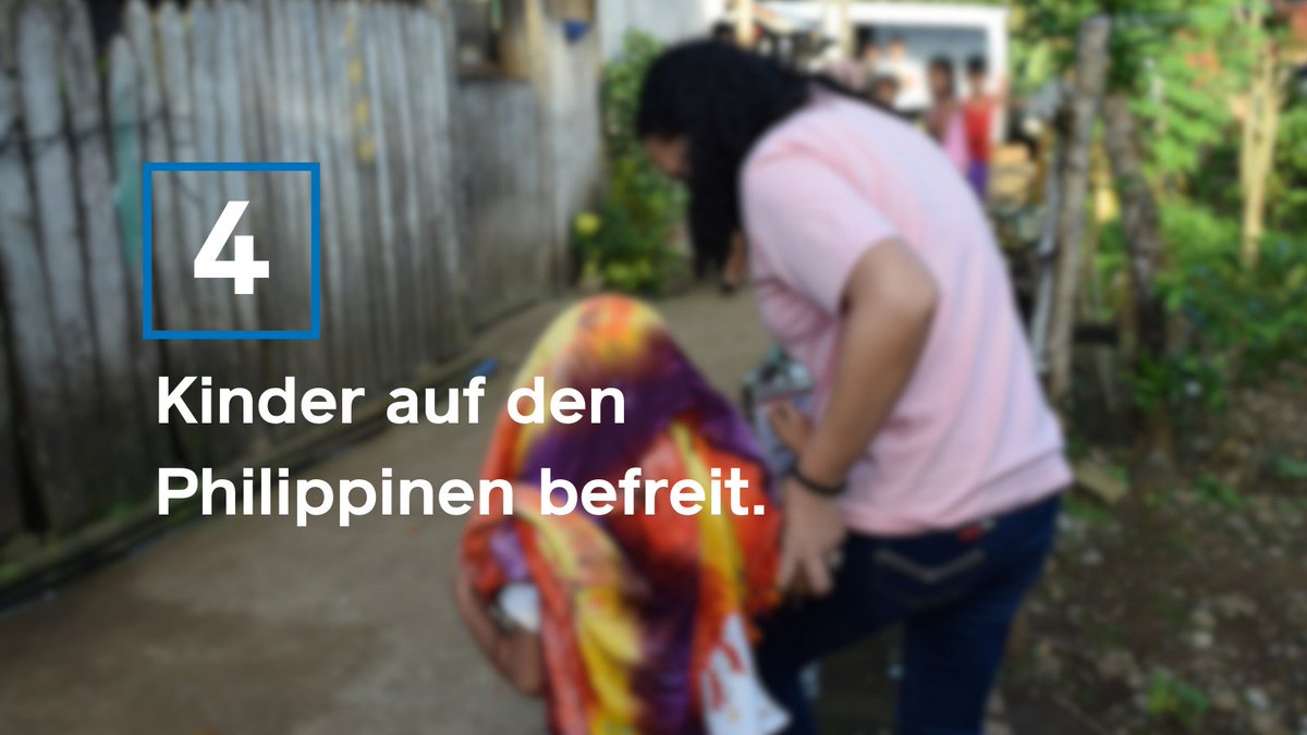 IJMDE's tweet photo. Auf den #Philippinen konnte die Polizei 4 Geschwisterkinder aus der sexuellen #Online #Ausbeutung befreien und in Sicherheit bringen. Koordinierte Zusammenarbeit aller zuständigen Behörden und IJM führten zum Erfolg der Aktion. (Symbolbild) #endOSEC #bisallefreisind #freedomcount https://t.co/pmQcNzYsCW