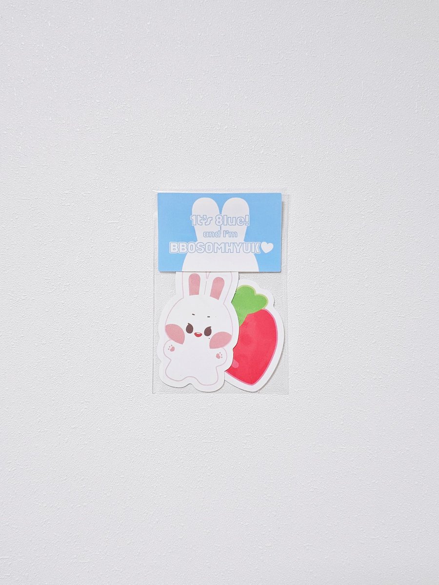 🐰1t's 8lue 뽀솜혁 조각스티커 나눔🐰

형아들 18주년 축하해🎉✨
뽀솜이🐰+딸기🍓 조각스티커 세트를 나눔합니다💗

💡11월 4일 팬미팅 1회차(14:00) 입장 이전
💡총 150개
💡장소 및 시간 추후 공지

#은혁 #뽀솜혁 #SUPERJUNIOR #18thAnniversary #1ts8lue #나눔
