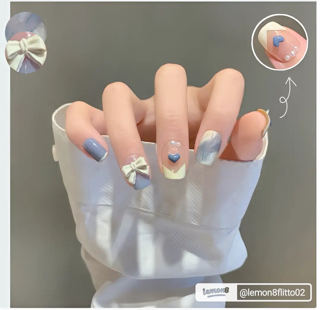 Elegant French Ombre Nail Art Biru