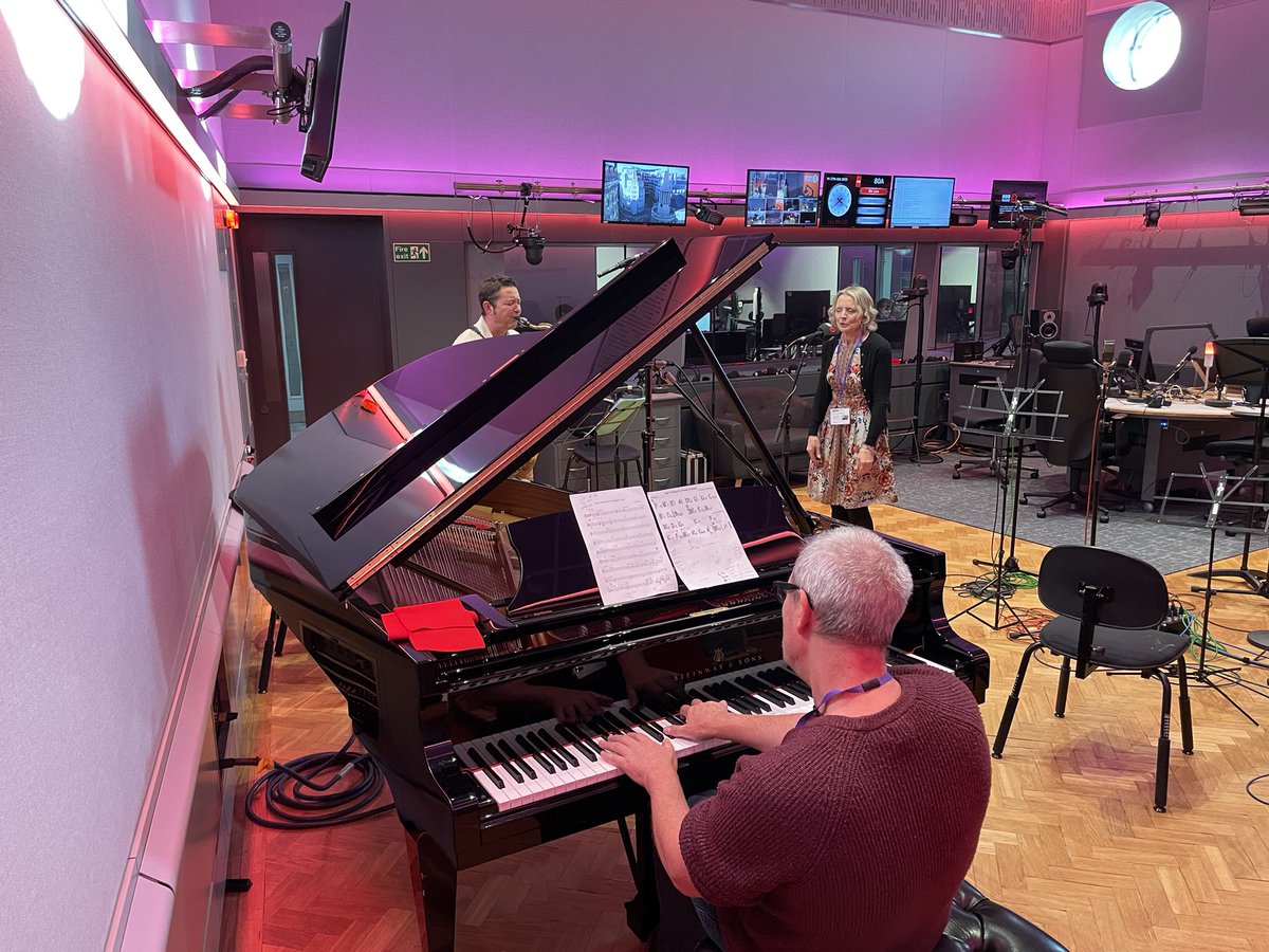 Imogen Ryall tweet media