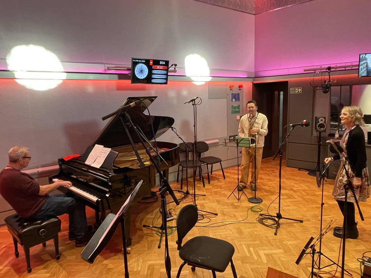 Imogen Ryall tweet media