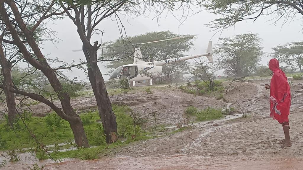 volcaholic1's tweet photo. 🌊 Rescue operation underway in Samburu, #Kenya as flash flooding continues in the region. This is at Learat river where a lorry was swept away....
https://t.co/8RewOgIDwP