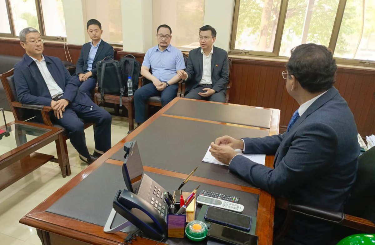 TransportDeptt's tweet photo. Dr. Ahmed Javed Qazi,  Secretary Transport #Punjab, chaired a meeting with the Chinese team of CR Norinco to discuss the matters regarding Orange Line Metro Train (#OLMT).

Managing Director PMA was also present along with his team.
02.11.23 https://t.co/R4bG51O6wW