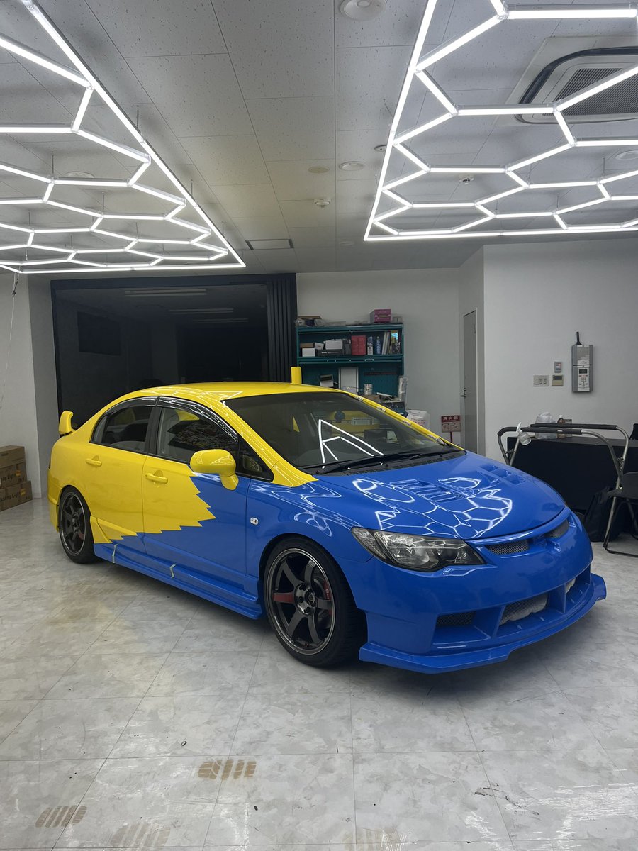 pollux_wrap's tweet photo. 先日納車させて頂きました。

CIVIC TypeR FD2
spoonカラーでド派手に仕上がりました！

スタジオ移転後初のフルラッピングでした😌

📸:@PoniRazY 
ご利用ありがとうございました！

神奈川近辺
ラッピング、プロテクションはpolluxへ！ https://t.co/vBGVtZZKQv