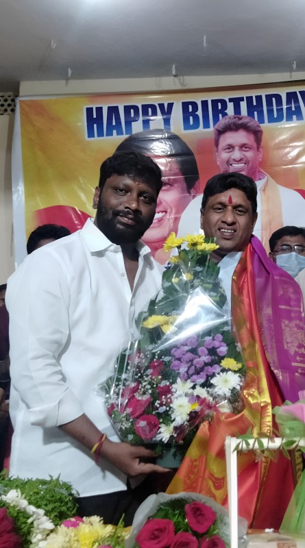 Etikakananiran2's tweet photo. Tickets given to hardworking Leaders, Special mention #BjpJubileeHillsConstituency LankalaDeepak Reddy @LDR4BJP Aanna Congratulations 
We Just Crash the Car 🚗 in Jubilee hills Constituency Anna 
Jai Sree Ram 
Niranjan BJYM General Secretary Ward 4 Contonment https://t.co/2Kv7zDNnw9