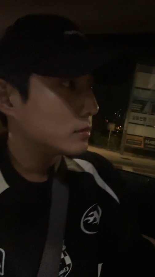 231102 DAY6 Young K from_youngk IG Instagram Live 데이식스 영케이 인스타그램 라이브

출처 혼잣말님🫶

youtu.be/puptFP8w1bw