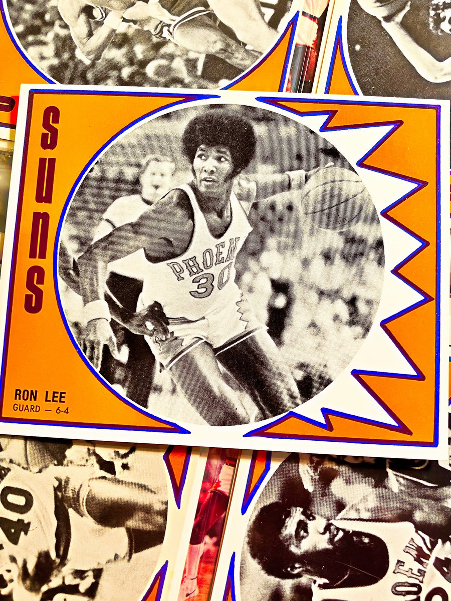MEGAMIxxKURO's tweet photo. #ダグバックの毎日がお宝DAY 【75】
11/2生 #RonLee
1976-77 Phoenix Suns　team set
@Suns #suns
Remember he is not alone. https://t.co/hY5gbl54uY