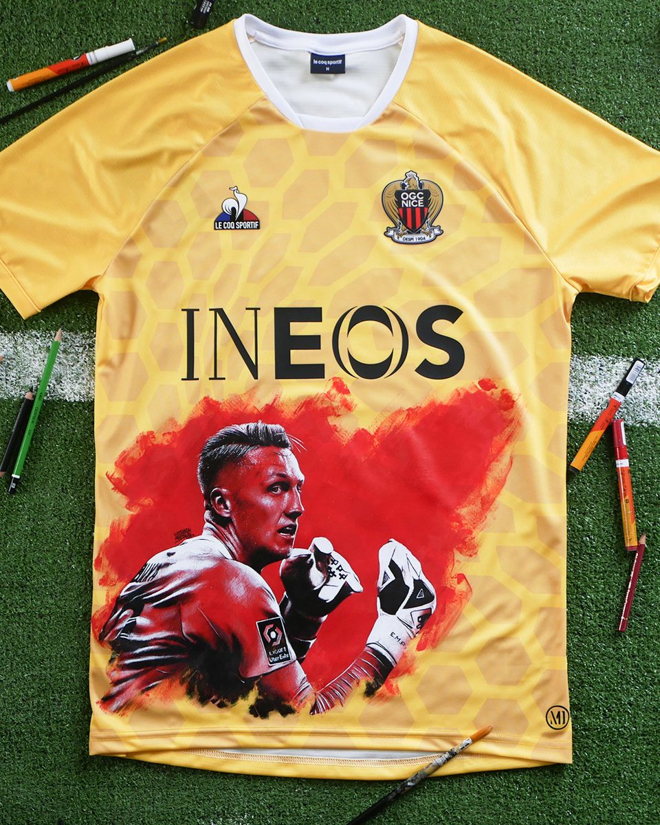 Ligue1_ENG's tweet photo. PLAYER OF THE MONTH PRIZE 🤩

Win this custom Marcin Bułka jersey 🇵🇱👇

🔁 Repost
👋 Follow @Ligue1_ENG &amp; @MatsDrawing
💬 Reply 'BULKA' https://t.co/WoK14IFgT5