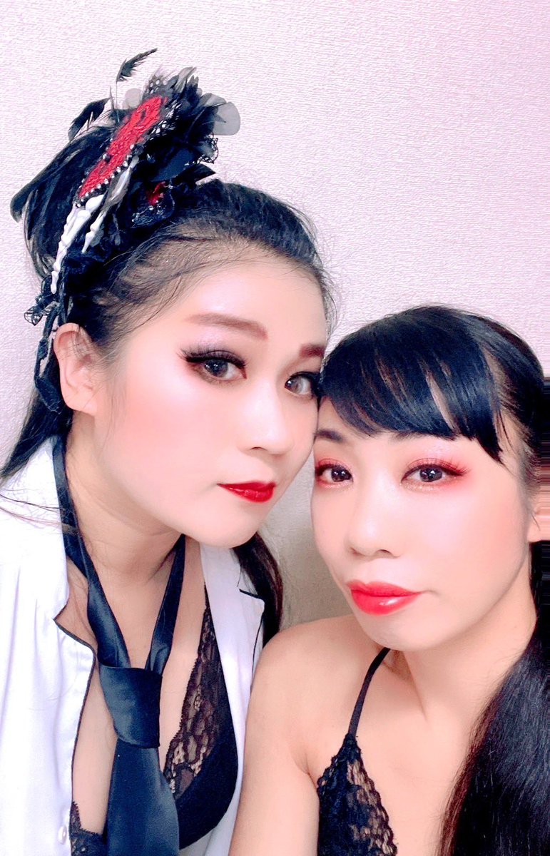 bbbbbird's tweet photo. 池袋ミカド劇場SM Festa！
11/13.14.16.17は京はるな、栗鳥巣チームショー「催眠アプリ」
11/15は栗鳥巣×小雪×月見のチームショー「混ぜるな危険⚠️」
11/18は京はるな、内山沙千佳、栗鳥巣チームショー
11/19.20は栗鳥巣ソロです
11/11.12は栗鳥巣お休みです https://t.co/PXgz1sgQ6w