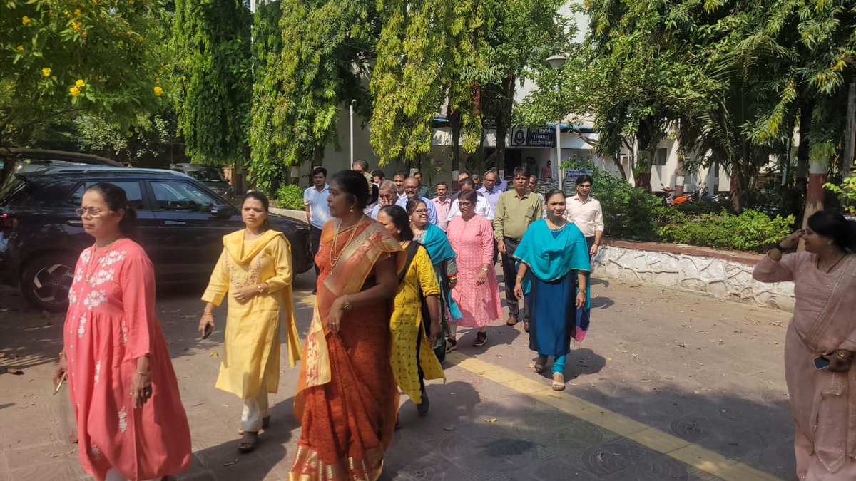 cgstthaneaudit's tweet photo. Walkathon organised as a part of "Vigilance Awareness Week, 2023" at CGST & C. Ex, Audit Thane on 02.11.2023.
@cbic_india @CVCIndia
#VigilaneAwarenessWeek #VAW2023 https://t.co/EOpNHabUMh