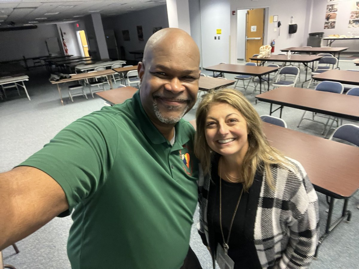 PaulForbesNYC's tweet image. Thanks for being open and vulnerable as we shared together. I look forward to the next session as we continue to learn with and from each other. Appreciate you all 🙏🏽
#TheWorkBehindTheWork
(2/2)