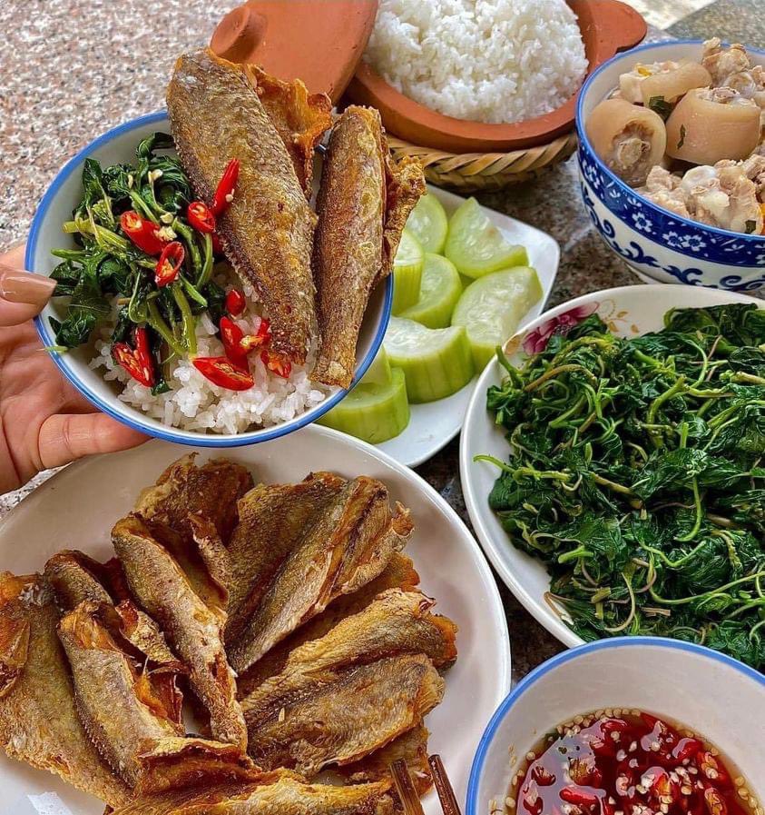 baodinh2017's tweet photo. Tới giờ cơm rồi mọi người ơi
Em mời cả nhà ăn cơm chiều với em nhé
“ không gì là không thể với một người luôn biết cố gắng “
#comchieu #amthuc #monngon #giadinh https://t.co/cTWQ8X38tF