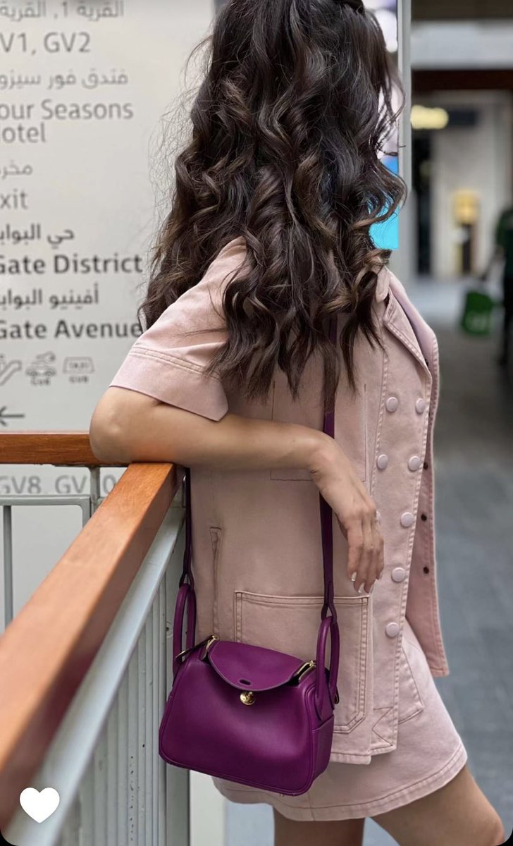 هذي الإنسانه تب تذبحني بأناقتها😭🩷#فوز_الفهد