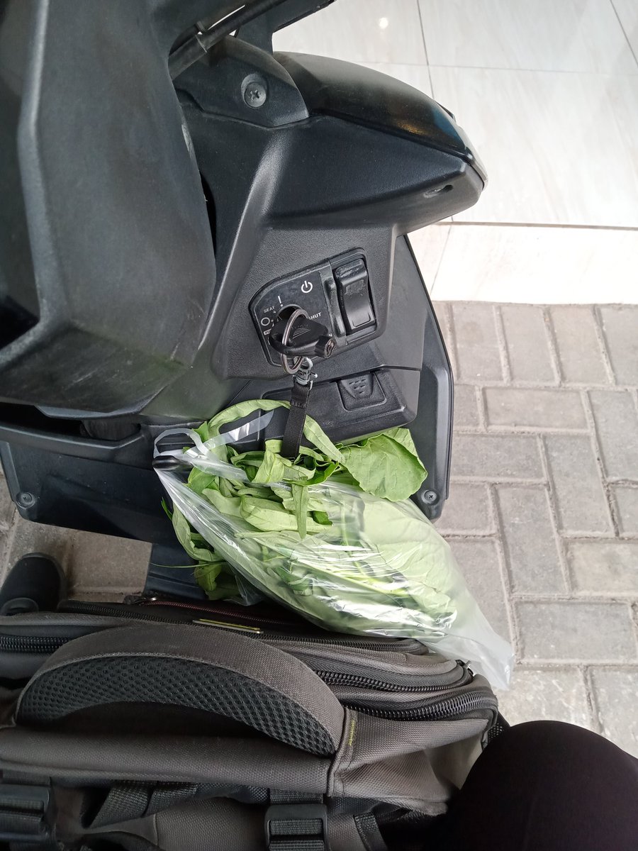 albert_SDR's tweet photo. Belanja sayur untuk esok hari https://t.co/RpO2AhyyjY