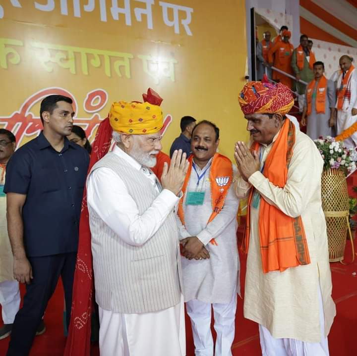 हिड़ौली विधानसभा से 36 कौम के सर्वसमाज हितैषी जन जन के लाड़ले चहते पूर्व कृषि मंत्री श्री प्रभूलाल सैनी जी को भारतीय जनता पार्टी द्वारा प्रत्याशी बनाये जीत की अग्रिम शुभकामनाएं
विजयी भवः
💐💐💐💐💐
<a href="/drprabhulal4bjp/">prabhu lal saini</a> <a href="/BJP4Rajasthan/">BJP Rajasthan</a> <a href="/narendramodi/">Narendra Modi</a> <a href="/JPNadda/">Jagat Prakash Nadda</a>