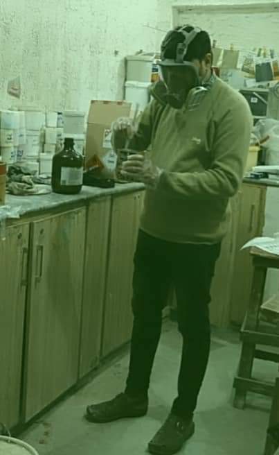 IbrarHu65099838's tweet image. "Exploring the intricate world of paint raw materials in the R&amp;amp;D laboratory today! 🎨🔬 It's fascinating to witness the fusion of science and creativity in action. Stay tuned for more behind-the-scenes peeks into our artistic process! #PaintLab #ScientificCreativity