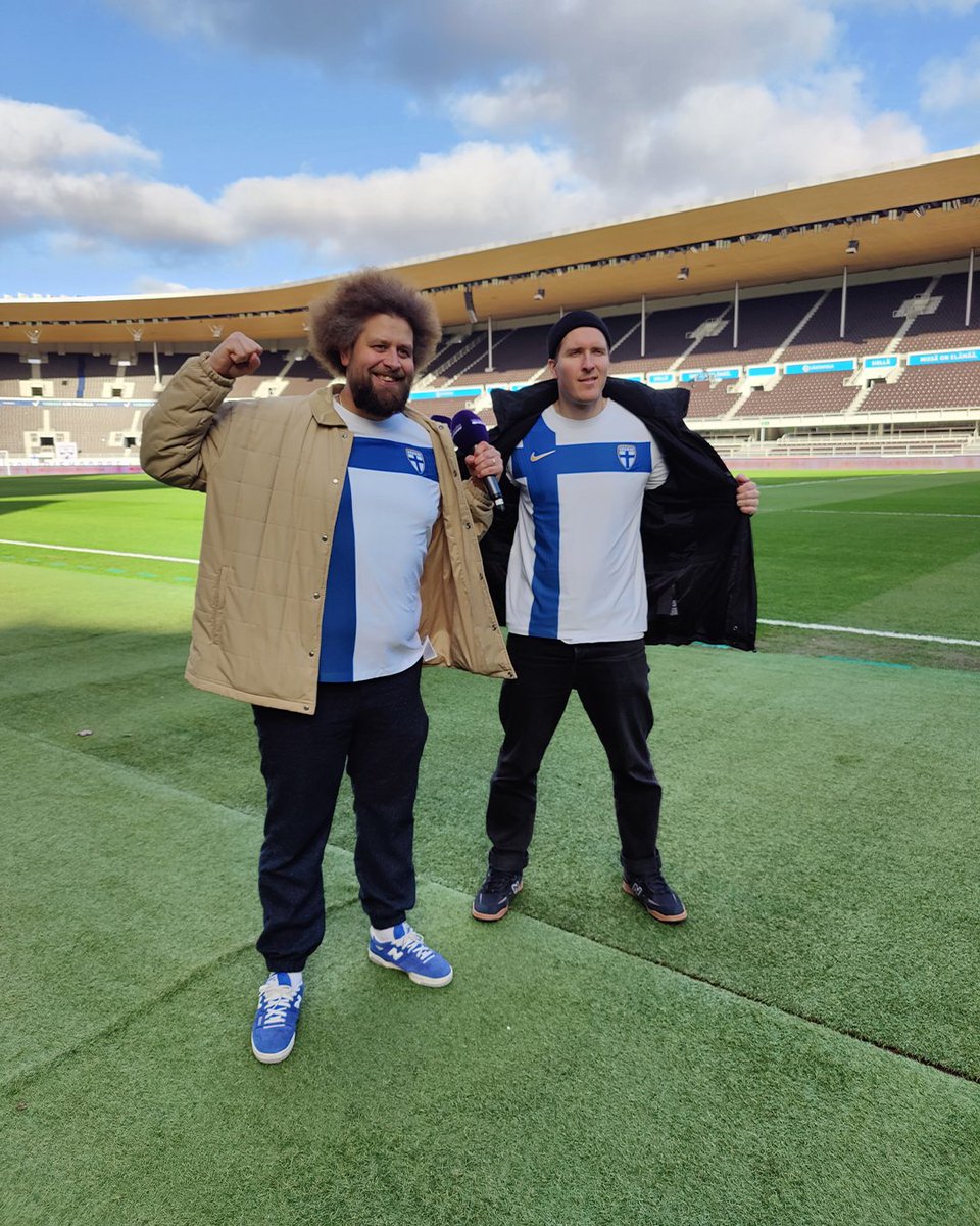 VIKI JA KÖPI STADIKALLA! 🏟️ | Taattua sekoilua luvassa, kun nämä herrat pääsivät tekemään suoraa lähetystä Olympiastadionilta ennen Huuhkajien Kazakstan-ottelua. 😂👍🏻

Katso kooste! 📺➡️ youtube.com/watch?v=ZWVpRn…

<a href="/vikidilaati0/">Ville Eerikkilä</a> &amp; <a href="/kopikallio/">Köpi Kallio</a> 🔥

#Huuhkajat #MeOlemmeSuomi