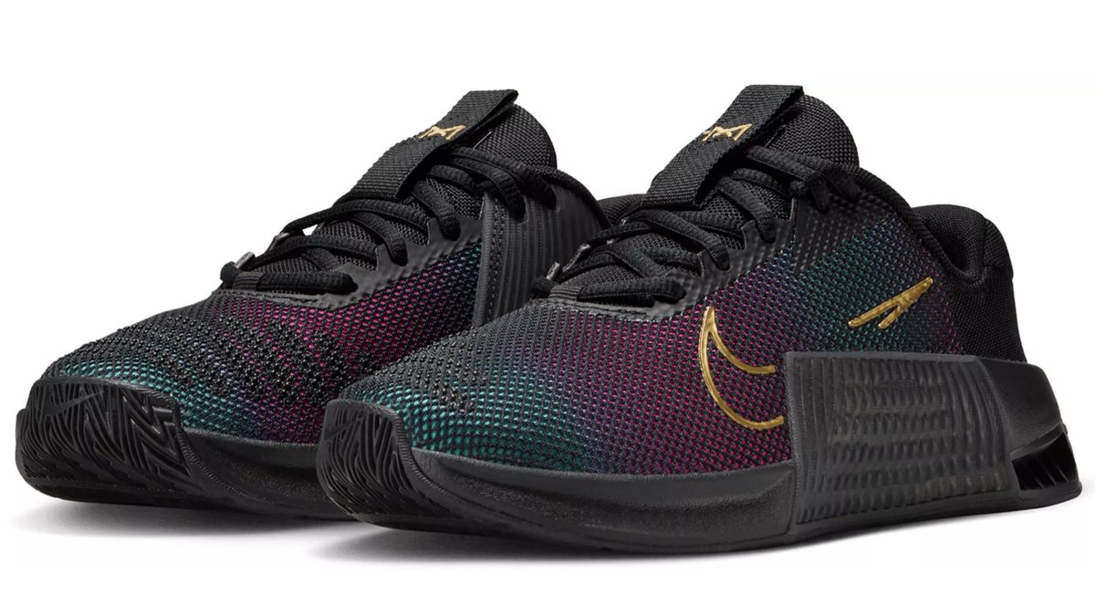 snkr_twitr's tweet photo. AD: Dropped via DSG
NEW WMNS Nike Metcon 9 'Black/Metallic Gold/Multi'

Shop -> https://t.co/X4ind7UThu https://t.co/UbxdO4z2GA