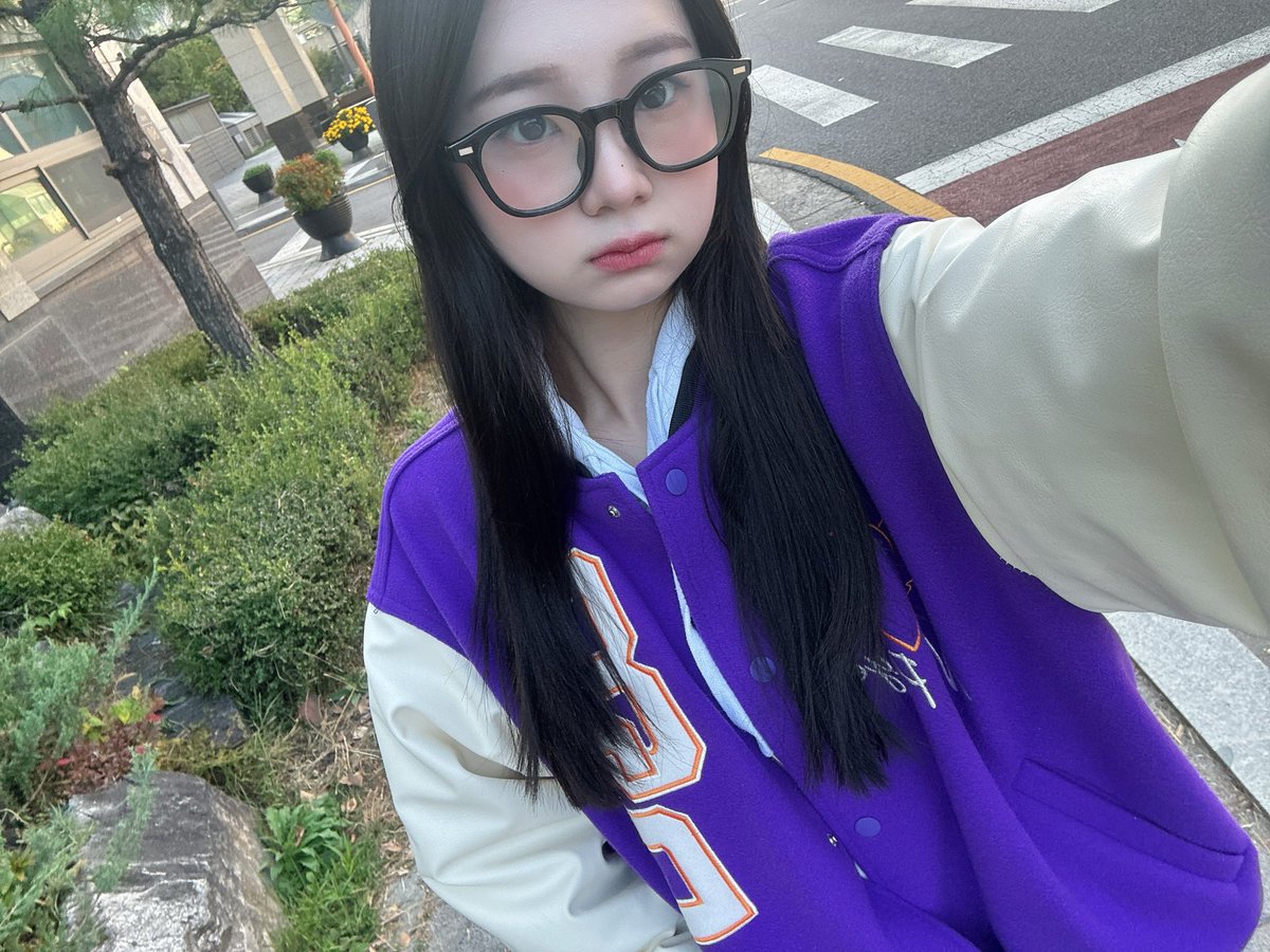 LimelightThink1's tweet photo. Pretty in purple 💜 #LIMELIGHT #Gaeun https://t.co/TtILynejUJ