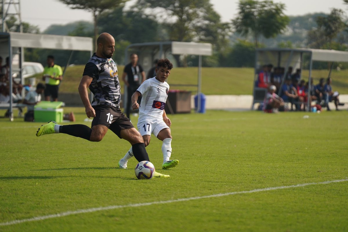 INDWomensLeague's tweet photo. .@Delhi_FC ’s maiden triumph on a dramatic afternoon 🤩
Match Report 👉���� https://t.co/ayGGl4vBRp
#DFCRUFC ⚔️ #ILeague 🏆 #TogetherWeRise 🤝 #IndianFootball ⚽ https://t.co/Tk5U6SuBIw