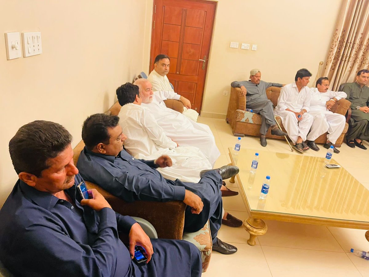 malani_sushil's tweet photo. A preparatory meeting for the welcome of Chairman PPP @BBhuttoZardari to address a large gathering on the occasion of Diwali on November 13th Led by Dr. @MaheshMalaniPPP at Malani House Mithi. Former Ministers, Ex MPAs, &amp; PPP officials from Sindh participated in the meeting. https://t.co/L0H3T2J779