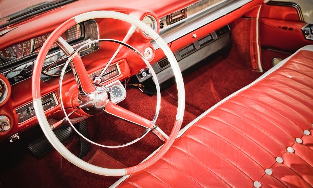 mycaready's tweet photo. ¡Ven a la XX edición de Retromóvil Madrid 2023!  🚗

¡Del 24 al 26 de noviembre en IFEMA! 💥
Si eres un gran amante del motor y apasionado de los automóviles y motocicletas de época, ¡reserva la fecha! 
#coches #salondelautomóvil

https://t.co/XeDTpPrGEj https://t.co/bSylj6DAnU