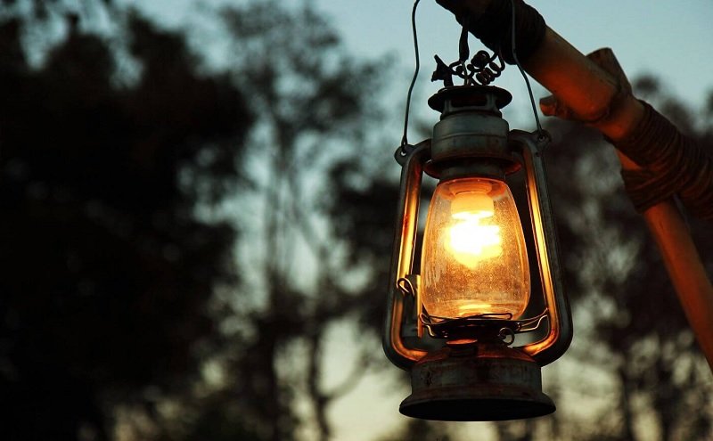 ayoglamping_com's tweet image. Lengkapi acara camping atau glamping mu dengan lentera, berikut 5 lentera rekomendasi ayoglamping.com/5-lentera-glam… #lamp #lentera #camping #glamping #Healing #wisata