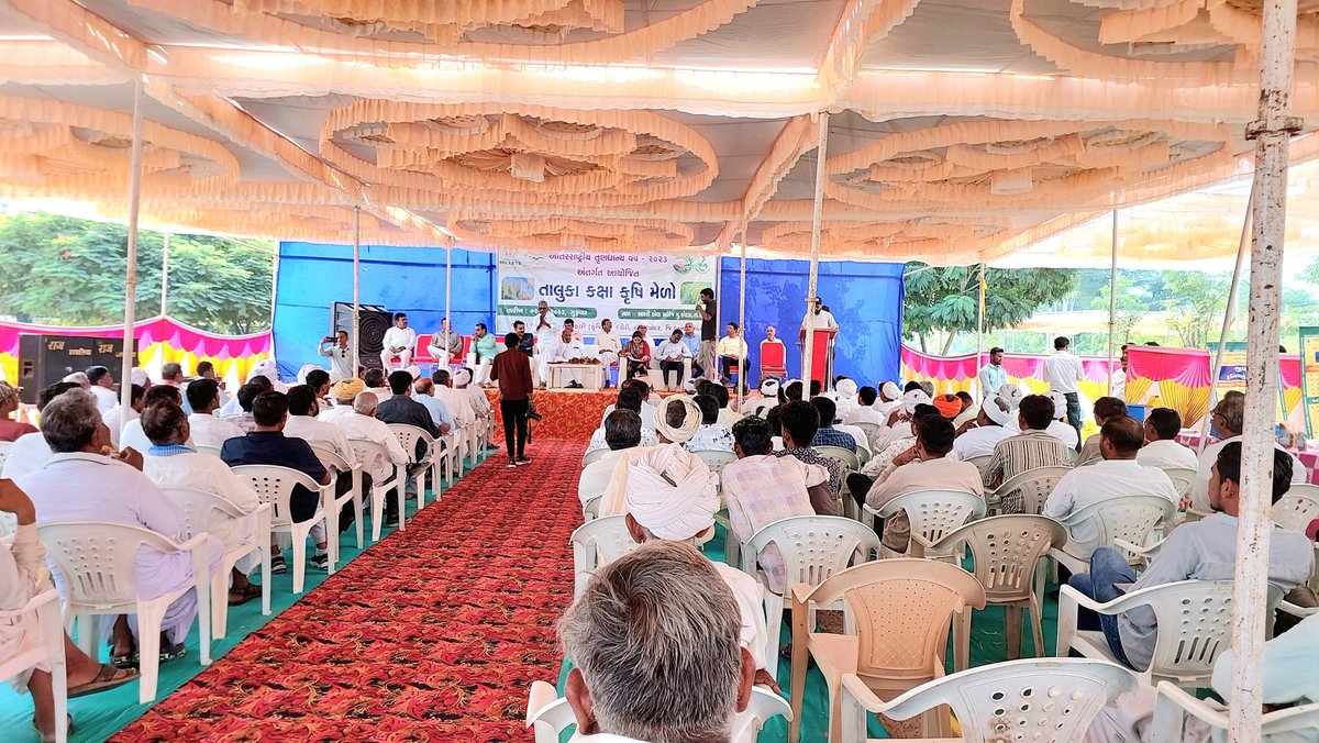 AtalB5529's tweet photo. Dated 02/11/2023, Taluka level Agricultural fair was organized at  Block Deodar District Banaskantha under International Millet Year-2023, in which a stall was setup by DPMU Banaskantha &amp;DIP N.M.Sadguru to promote the Atal Bhujal scheme.@SPMUGuj @AtalJal https://t.co/x3lbbnka5S