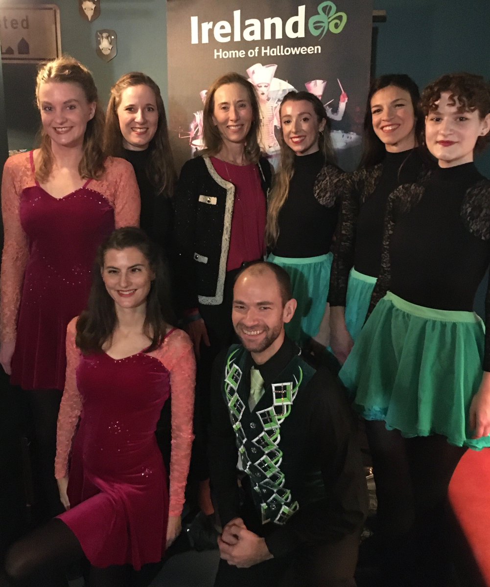 IrlEmbDenmark's tweet photo. Wonderful to take part in @TiMediaNordics annual Halloween quiz 🎃

Great to meet Danish tour operators &amp; travel writers, sample the delicious @SkelligSix18 whiskey🥃, and enjoy the talented Irish dancing! 

Always fantastic to collaborate with our Team Ireland colleagues ☘️🇮🇪 https://t.co/VQokkJapks