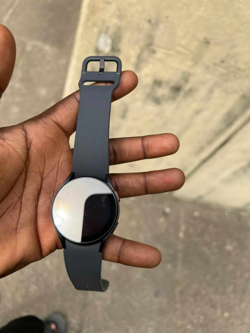 Abdulkarim2's tweet photo. Samsung watch 5 || 40mm || Mint || watch only
🏷️ ₦160K only $RATIO https://t.co/RpMI5TyrNz