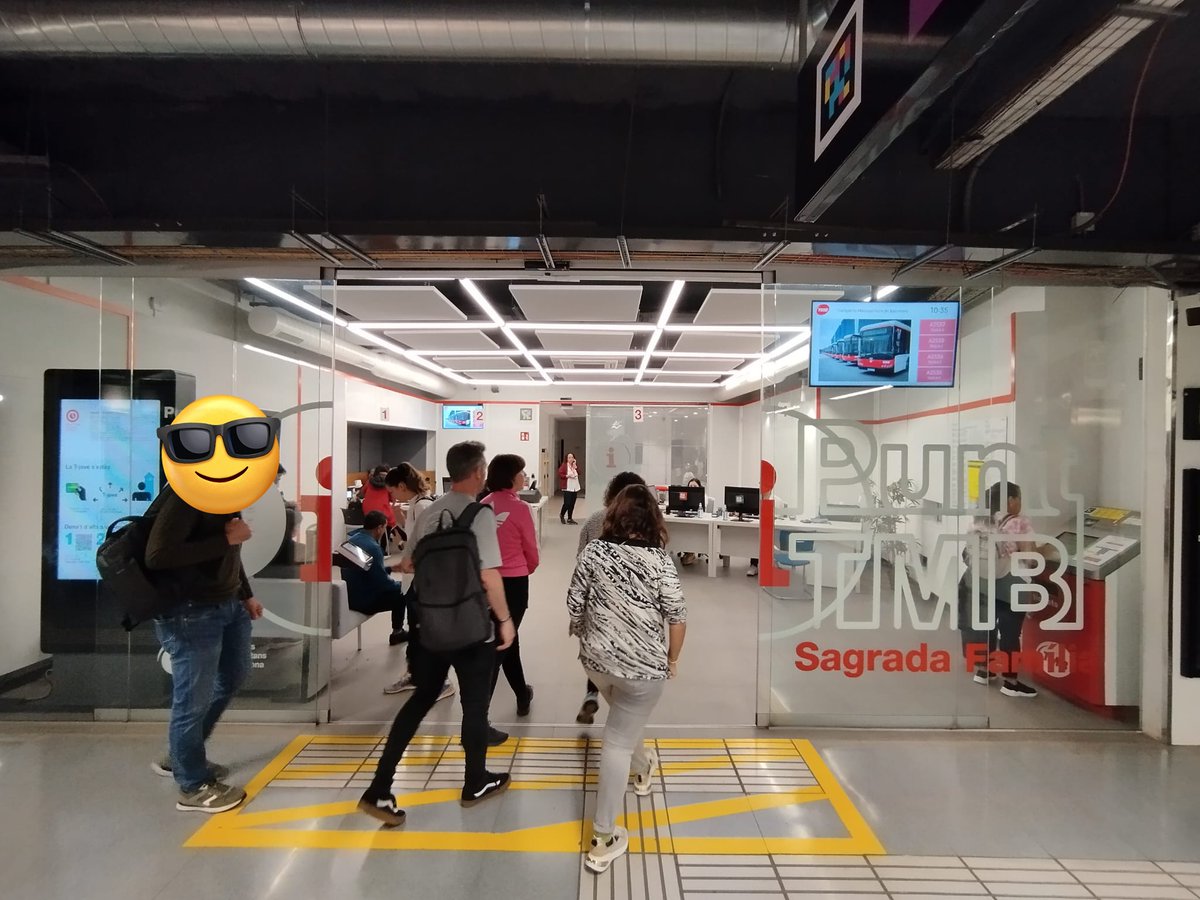 CGTmetroBCN's tweet photo. Avui hem estat de visita al Punt de Sagrada família fent un seguiment de les deficiències observades als llocs de treball de les companyes #PuntsTMB https://t.co/dTX4uCe8Rx