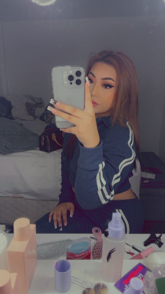bxvm_'s tweet photo. 😘🩷 https://t.co/MNq9flGii9