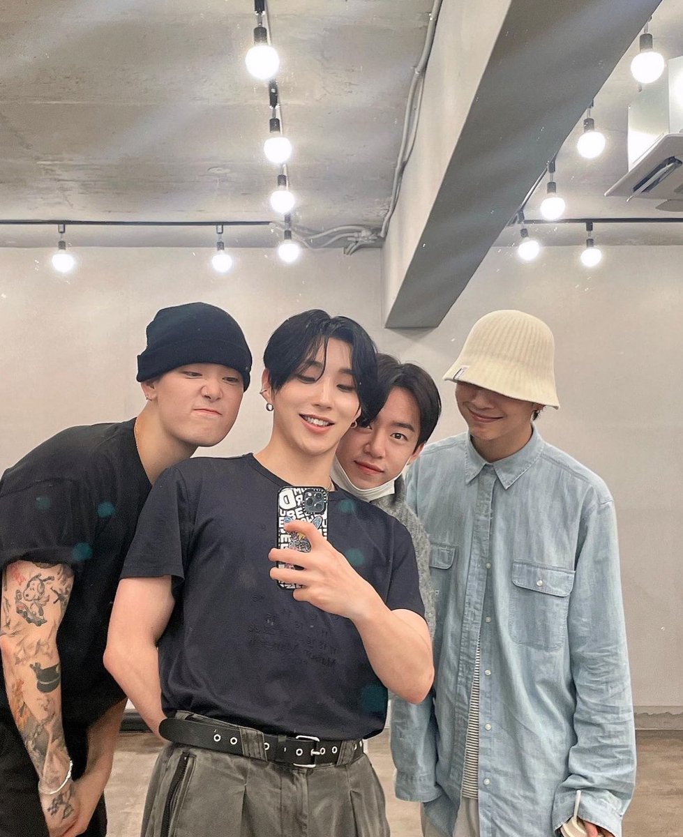 Pee_PM06's tweet photo. คิดถึง❤️❤️ #BAP https://t.co/qL8d319U6D