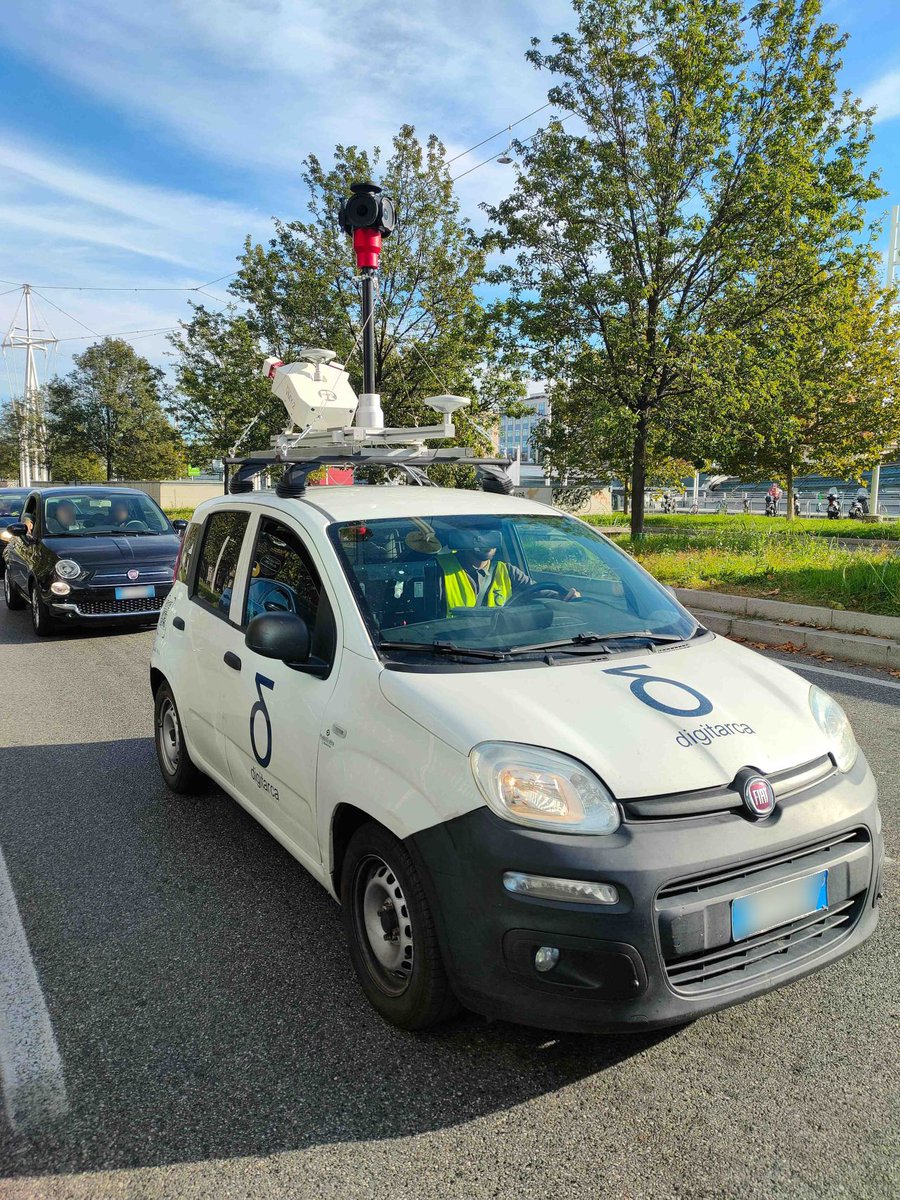 TorinoCityLab's tweet photo. 🚀 Le sperimentazioni #ToMove in @twitorino
per la #mobilitàintelligente hanno preso il via! Grazie ai rilievi di @DigitarcaLab e ad @intesasanpaolo , si sviluppano strumenti per la pianificazione della #mobilità smart e lo sviluppo di #digitaltwin.
📲https://t.co/sTJ33vlX4z https://t.co/dcM6GfyBsP