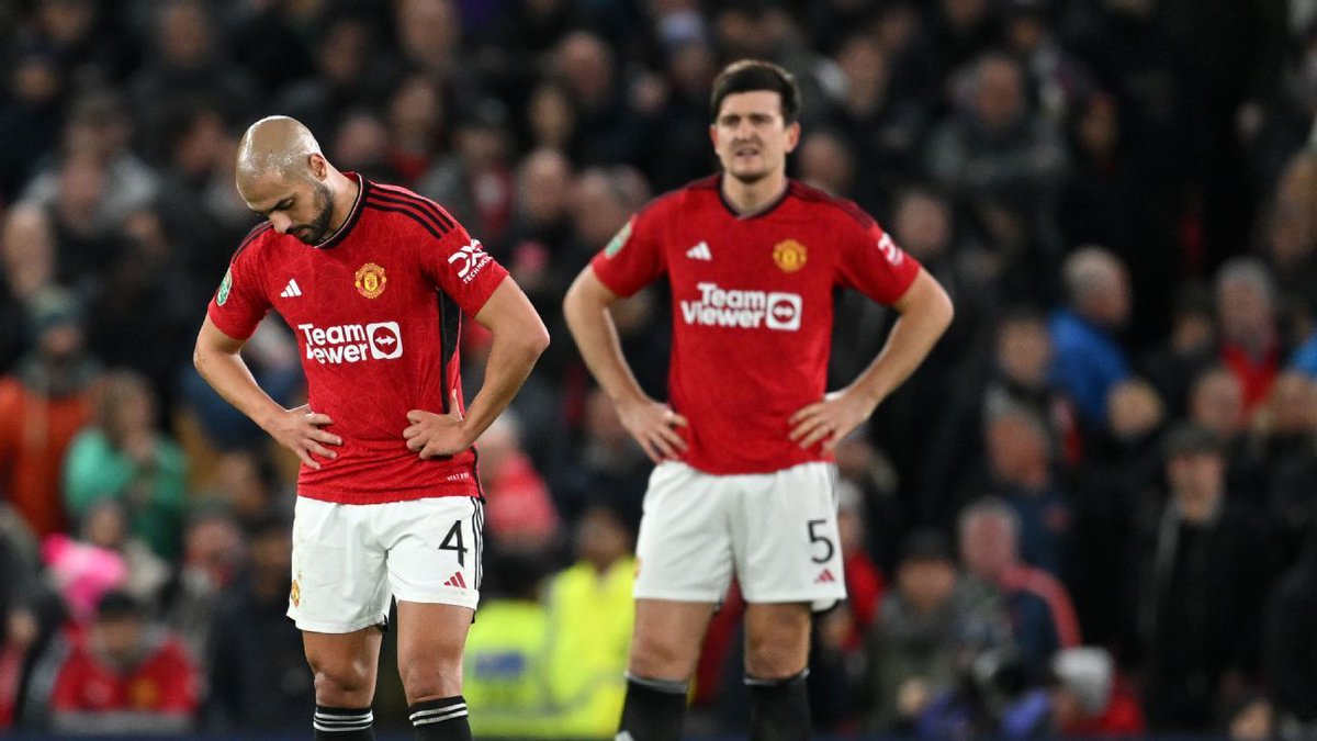 TnTLiveUG's tweet photo. Man United and Arsenal agonizingly crash out of the Carabao cup against Newcastle and West Ham United respectively.
Quarterfinal Draw:
Everton v Fulham
Chelsea v Newcastle
Port Vale v Middlesborough
Liverpool v West Ham
#EPLCup #Carabao #Football #TnTLive https://t.co/mI7UpztHPE