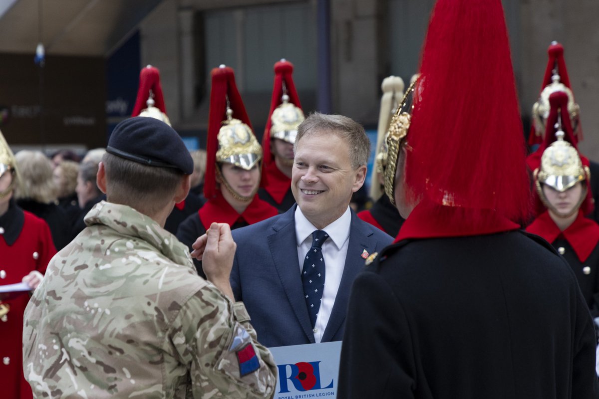 Rt Hon Sir Grant Shapps (@grantshapps) on Twitter photo For #LondonPoppyDay, I joined serving personnel, veterans, and volunteers to sell poppies at Waterloo Station.
Make sure to support <a href="/PoppyLegion/">Royal British Legion</a> by buying your poppy and wearing it with pride. For #LondonPoppyDay, I joined serving personnel, veterans, and volunteers to sell poppies at Waterloo Station.
Make sure to support <a href="/PoppyLegion/">Royal British Legion</a> by buying your poppy and wearing it with pride.
