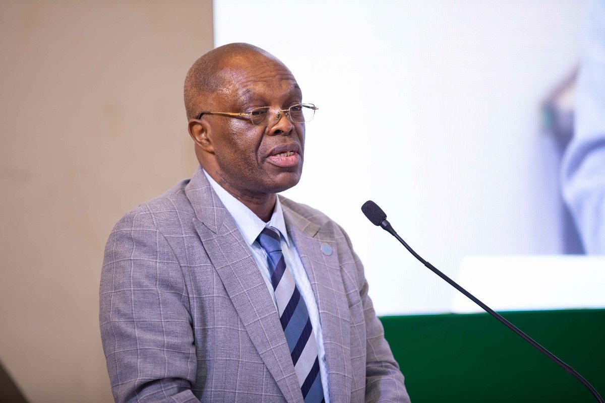 WHONigeria's tweet photo. "The health situation in 🇳🇬 requires uncommon approaches to make a difference in improving the health outcomes of Nigerians, especially those at the sub-national level. Effective leadership is essential for driving this transformation."- @WMulombo

Today, @nhcforum.
#NHCF #NGF https://t.co/QngeLeinmh