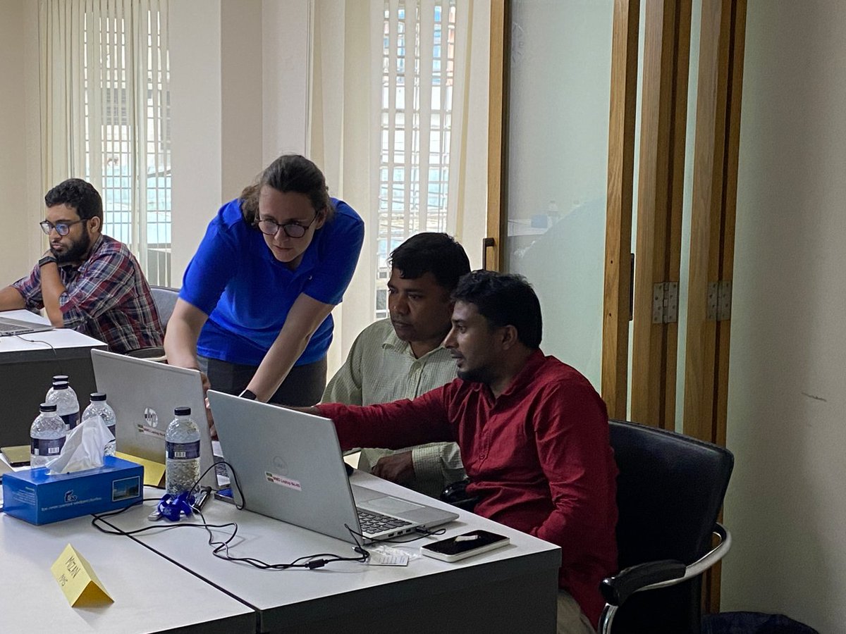 MapAction tweet media