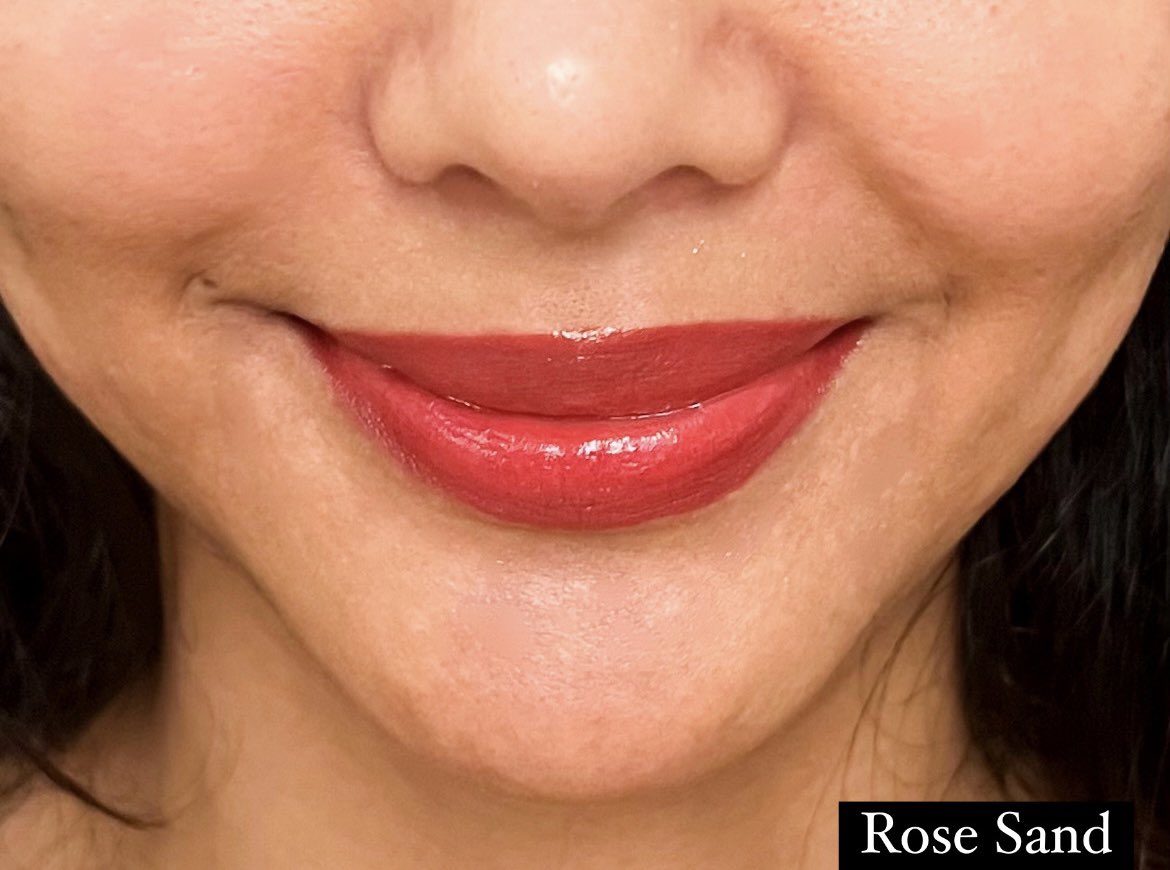 AldhiaWolf's tweet photo. nyobain Luxcrime Ultra Light Lip Stain
so far paling suka yg shade Rose Sand😍

formulanya enteng plus tahan lama

selalu gw bawa tiap hari kemanapun🤭 https://t.co/74vveYq6wv