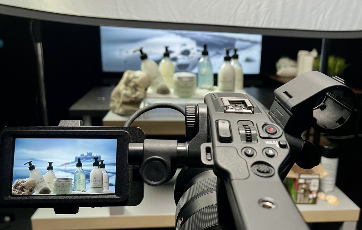 Up Next Studios tweet media