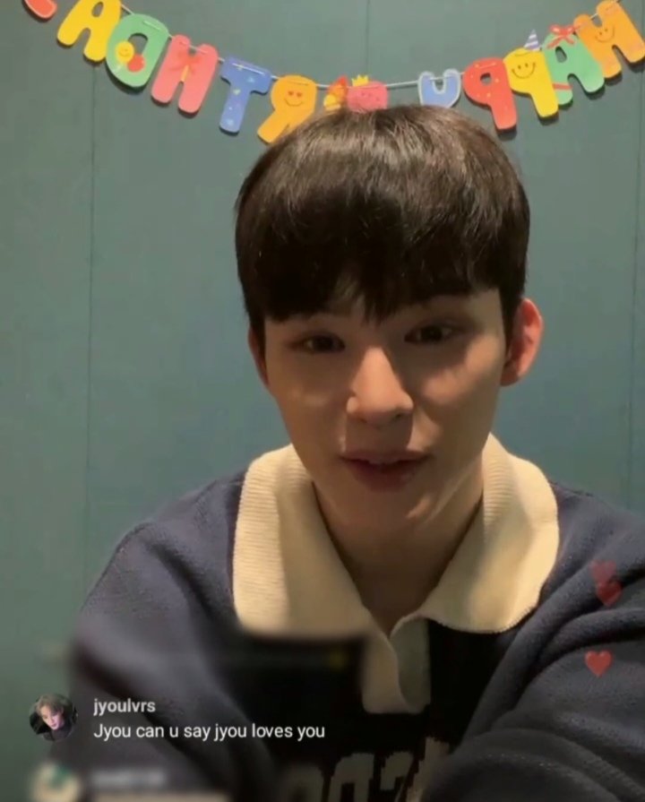 chnjyou's tweet photo. i cried " i love you jyou loves you" https://t.co/E78AEUQ6kG