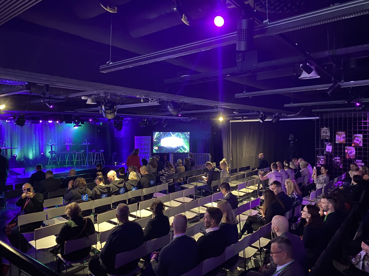 ElJala's tweet image. #Kasvuopen Karnevaalit käynnissä. Tänään kuullaan kiinnostavia tuloksia yhdessä tekemästämme tutkimuksestamme liittyen vastuullisuuteen suomalainentyo.fi/kysely-vastuul…