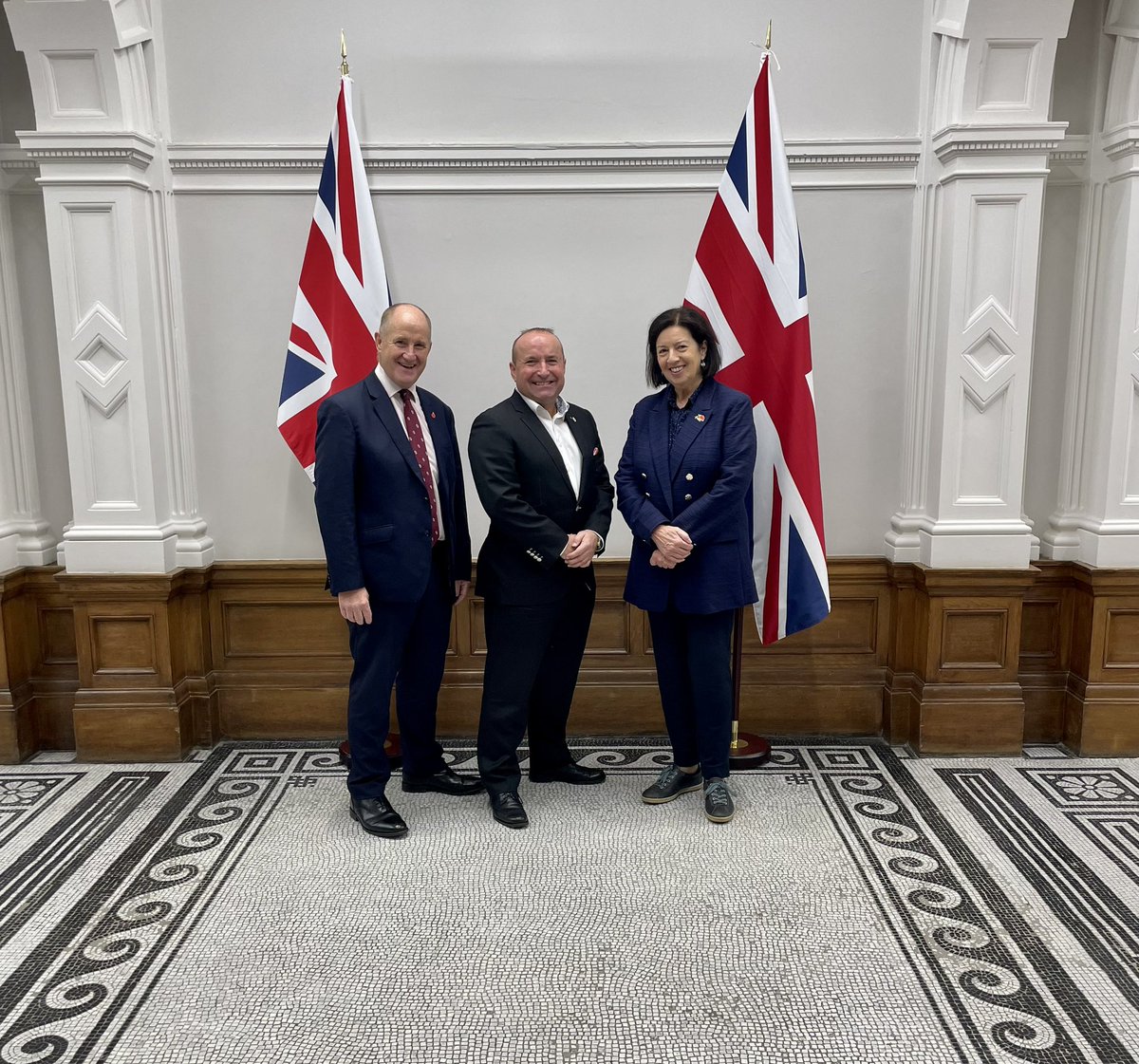 Bank on Dave tweet media