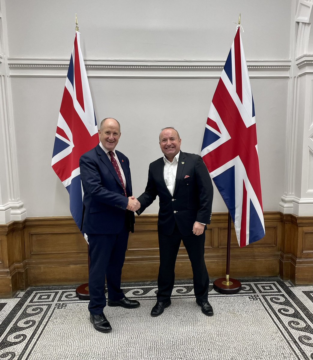 Bank on Dave tweet media