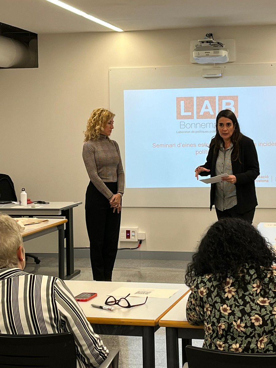 ercdiba's tweet photo. ✅ "El LAB Bonnemaison, projecte en què s’emmarca el Seminari que avui inicieu, és un laboratori d’innovació en polítiques públiques feministes que té com a missió esdevenir un espai de referència i d’innovació en les polítiques de gènere", explica @raquel_albiol #LABBonnemaison https://t.co/rTXUZLfwBc