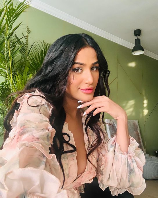 Bloom, baby, bloom. https://t.co/TbWQVBZVxT