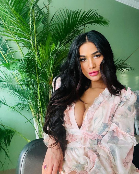 Bloom, baby, bloom. https://t.co/TbWQVBZVxT<a href="/tag/cancelledshoot"class="tags"><span>#cancelledshoot</span></a>