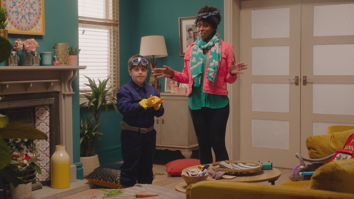 KrissiBohn1's tweet photo. Biff and Chip series 3 starts on Monday!
Weekdays at 5.15pm on @CBeebiesHQ and on @BBCiPlayer.
Tune in to watch me bring subtlety and nuance to my performance through the series! π#MrsPage #BiffAndChip #ChildrensTelly https://t.co/MDC7l5J0tP