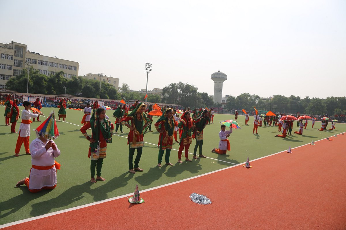 kvsrojammu's tweet photo. Glimpses of cultural activities during opening ceremony of 52nd KVS NSM 2023 (Girls) hosted by KVS RO Jammu. https://t.co/ufPSiE5s0q